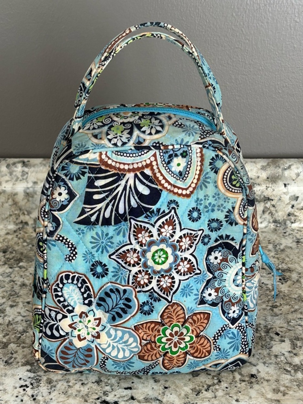 Vera Bradley Let’s do Lunch Quilted Insulated Lunch Bag Bali Blue Pattern - Picture 3 of 14